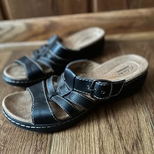 Clarks Hayla Black Leather Slip-On Comfortable Open-Back Sandals Women’s Size 8